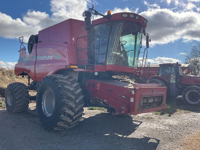 Image of Case IH 7120 equipment image 2