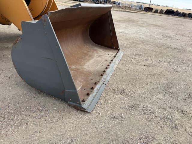 Image of Case 721E equipment image 4