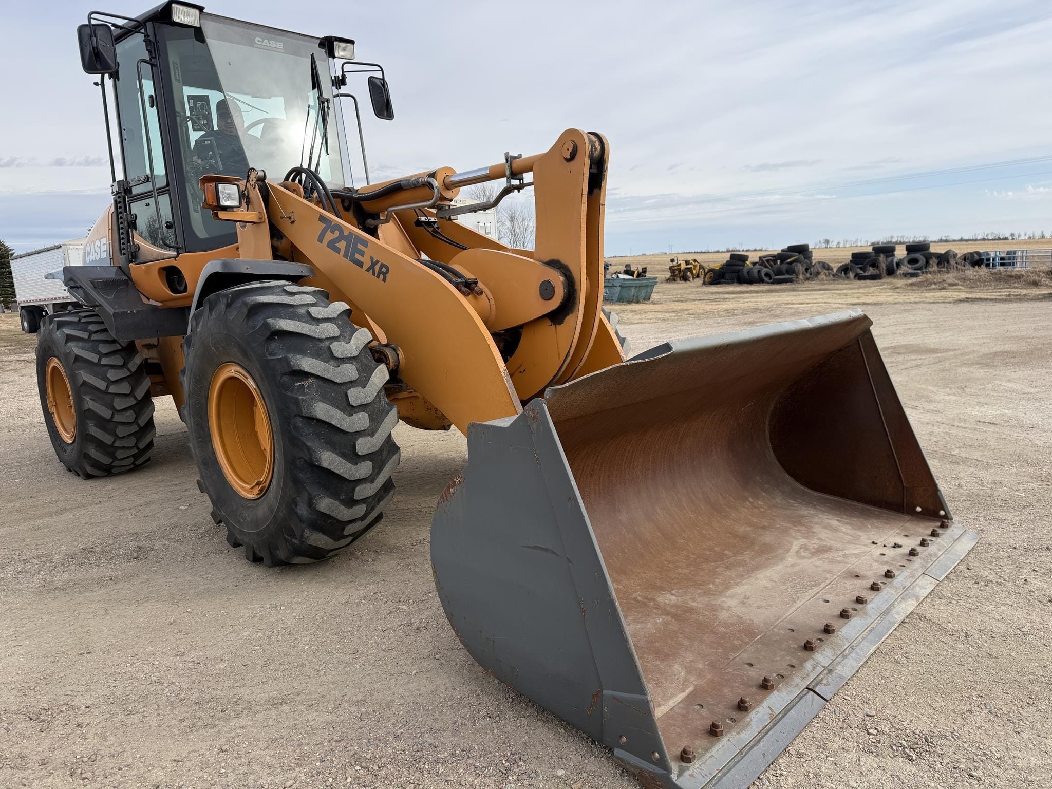 2010 Case 721E Equipment Image0