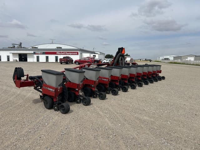 Image of Case IH 1230 equipment image 2