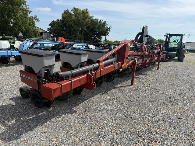 Image of Case IH 1230 equipment image 4