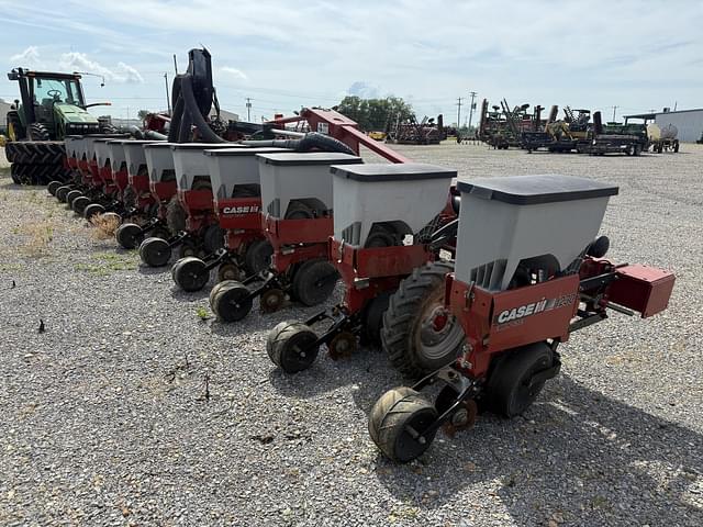 Image of Case IH 1230 equipment image 1