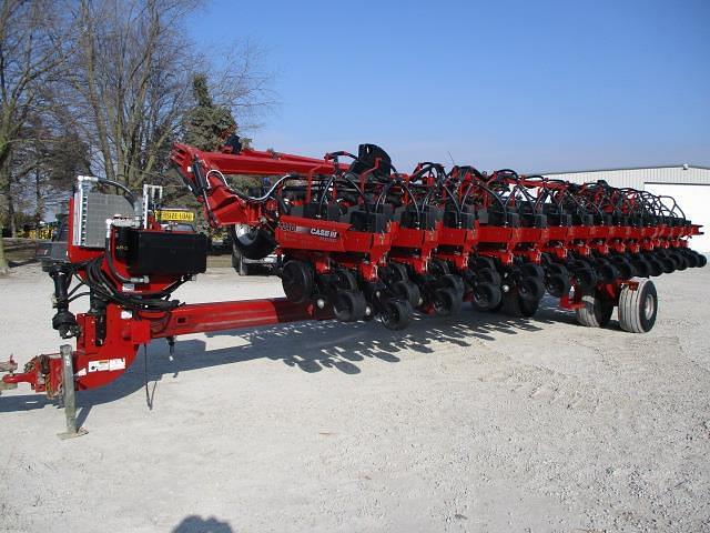 Image of Case IH 1240 Primary image