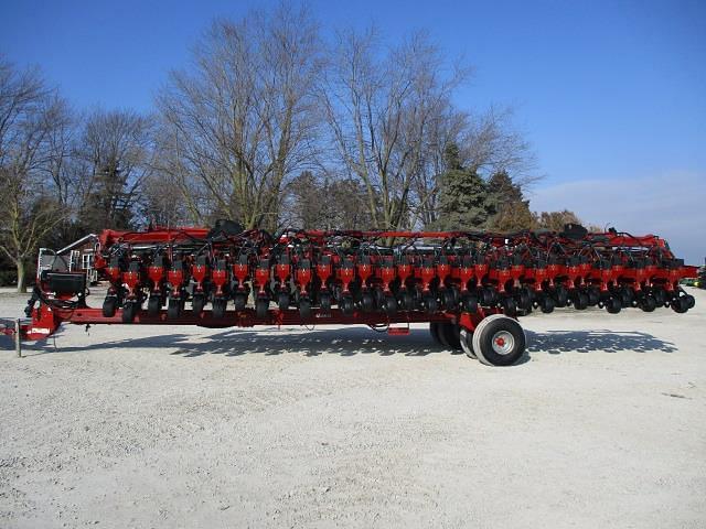 Image of Case IH 1240 equipment image 2