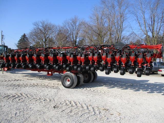 Image of Case IH 1240 equipment image 4