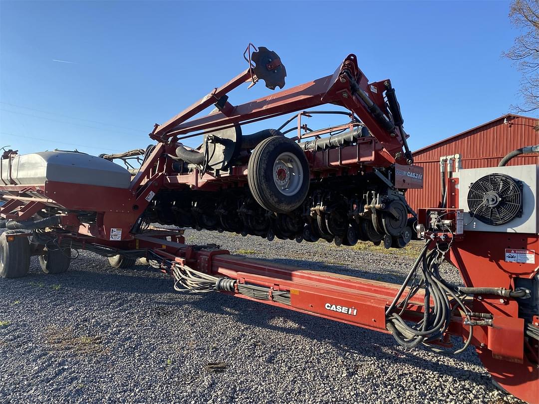 Image of Case IH 1240 Primary image