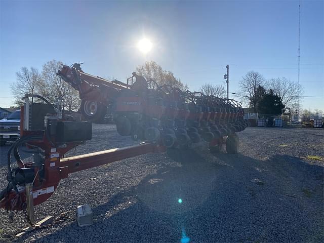 Image of Case IH 1240 equipment image 2