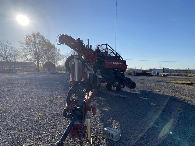 Image of Case IH 1240 equipment image 3