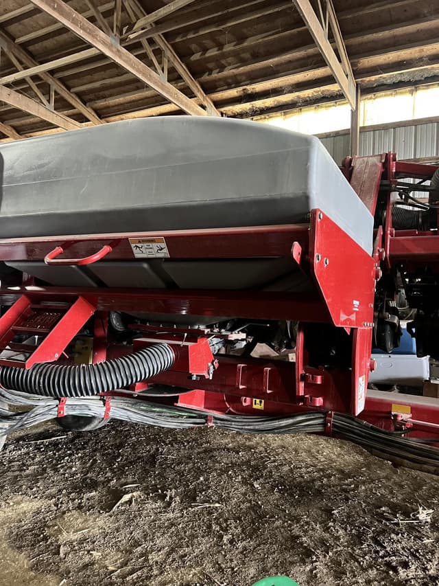 Image of Case IH 1240 equipment image 3