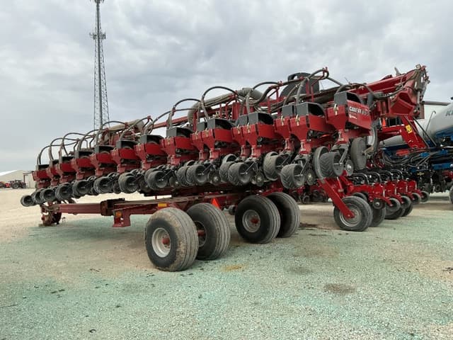 Image of Case IH 1240 equipment image 3
