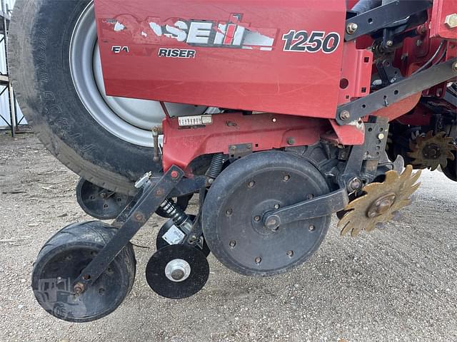 Image of Case IH 1250 equipment image 2