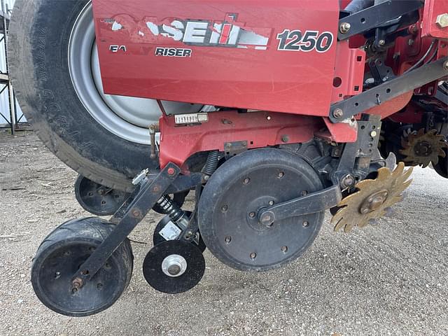 Image of Case IH 1250 equipment image 2