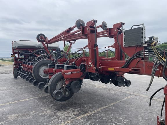 Image of Case IH 1250 equipment image 2