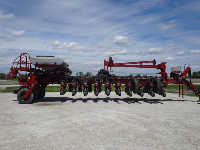 Image of Case IH 1250 equipment image 3