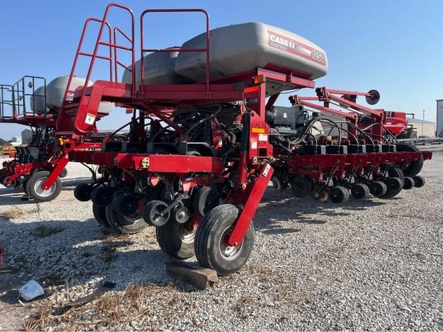 Image of Case IH 1250 equipment image 4