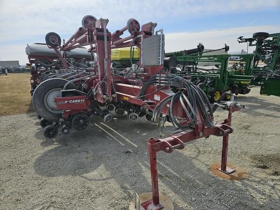 Image of Case IH 1250 equipment image 2
