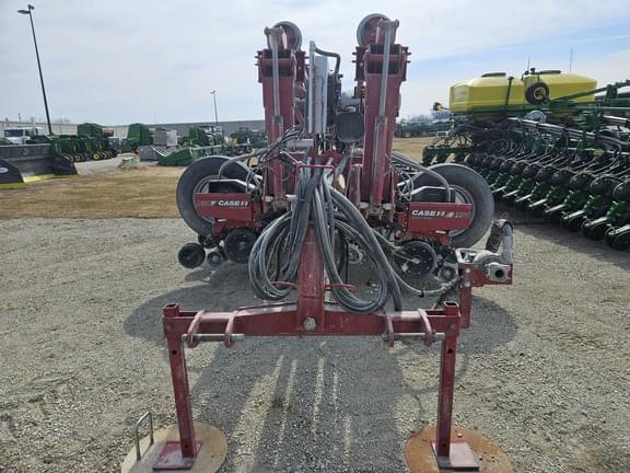 Image of Case IH 1250 equipment image 3