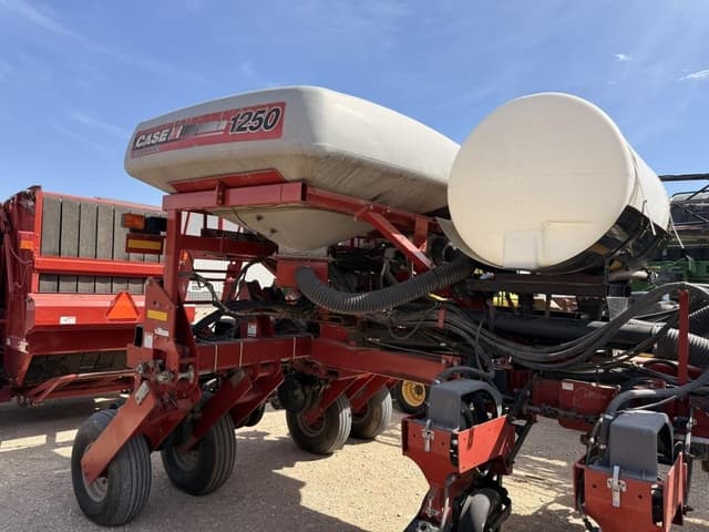 Image of Case IH 1250 equipment image 4