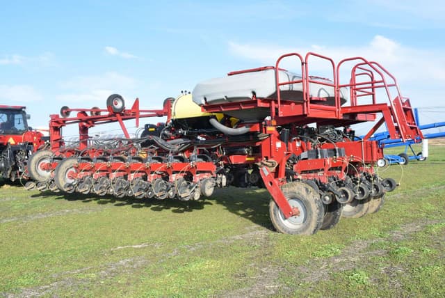 Image of Case IH 1250 equipment image 2