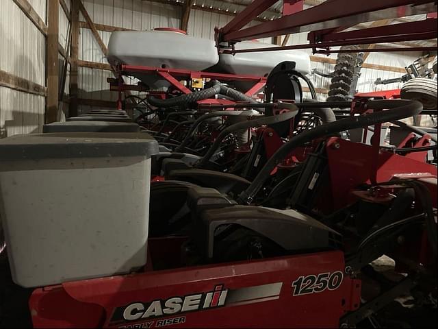 Image of Case IH 1250 equipment image 1