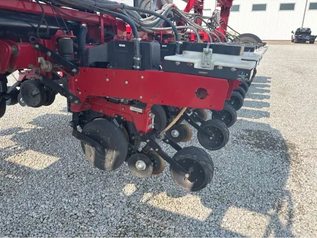 Image of Case IH 1250 equipment image 2