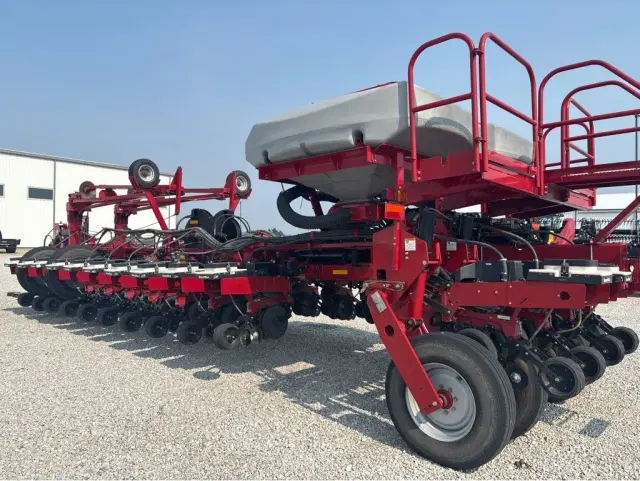 Image of Case IH 1250 equipment image 4