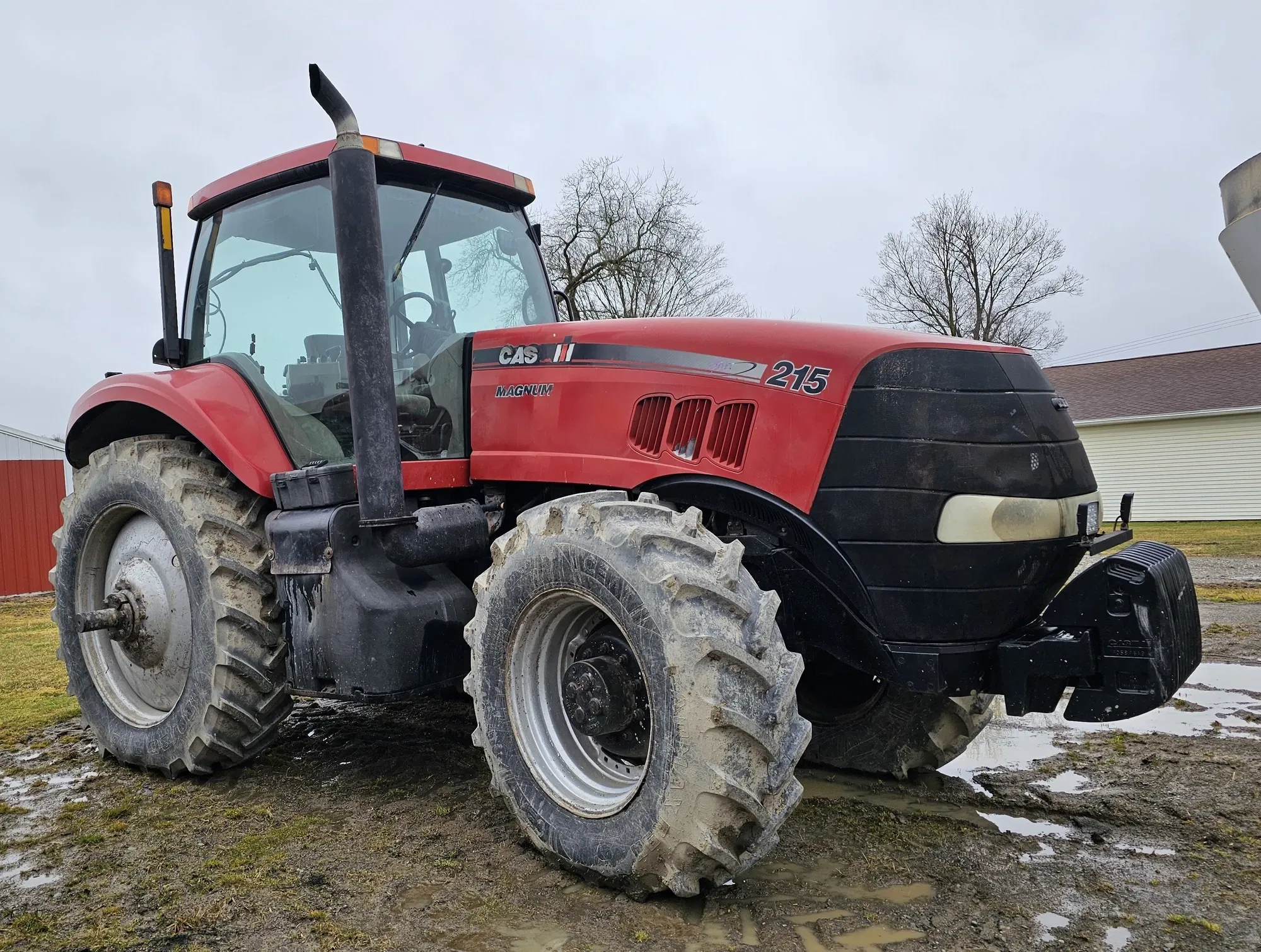 2010 Case IH Magnum 215 Equipment Image0