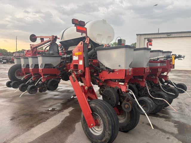 Image of Case IH 2150 equipment image 4