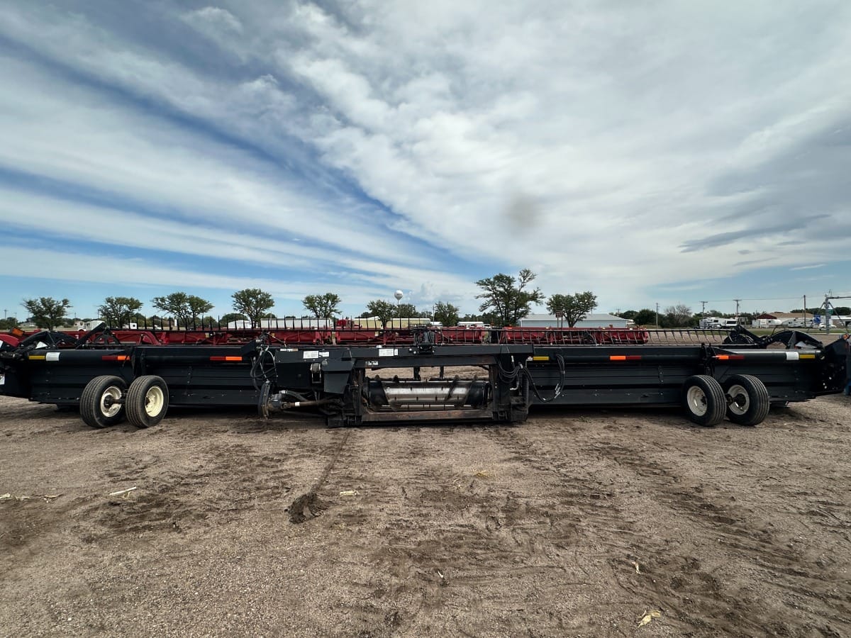 Case IH 2152 Equipment Image0