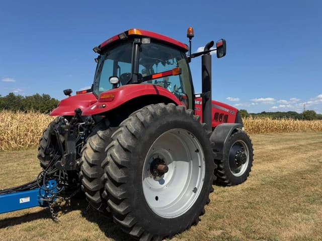 Image of Case IH Magnum 245 equipment image 3