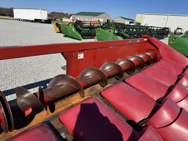 Image of Case IH 3212 equipment image 3
