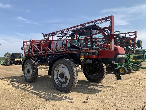 2010 Case IH 3230 Patriot Equipment Image0