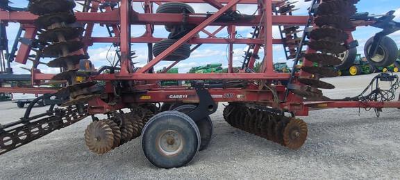 Image of Case IH 330 equipment image 2