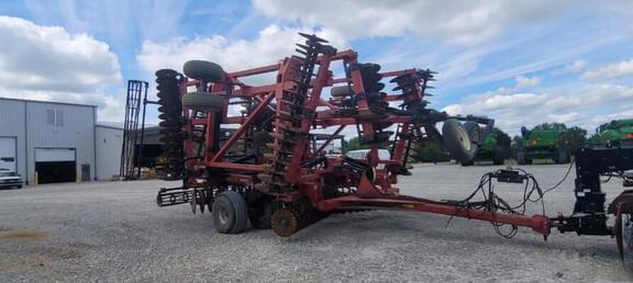 Image of Case IH 330 equipment image 3