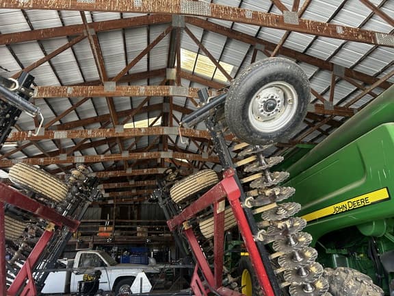 Image of Case IH 330 equipment image 3