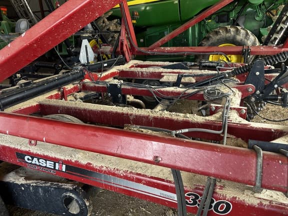 Image of Case IH 330 equipment image 4