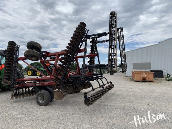 Image of Case IH 330 equipment image 2
