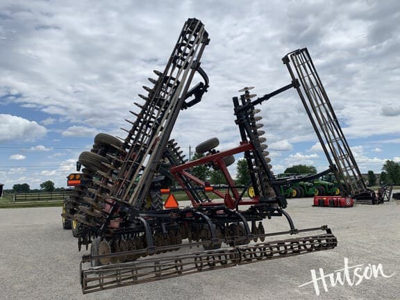 Image of Case IH 330 equipment image 4