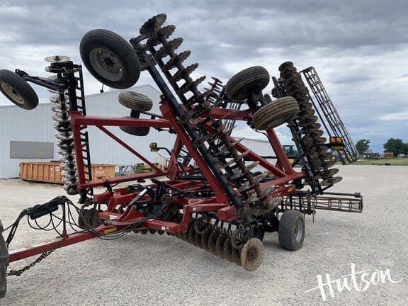 Image of Case IH 330 equipment image 1