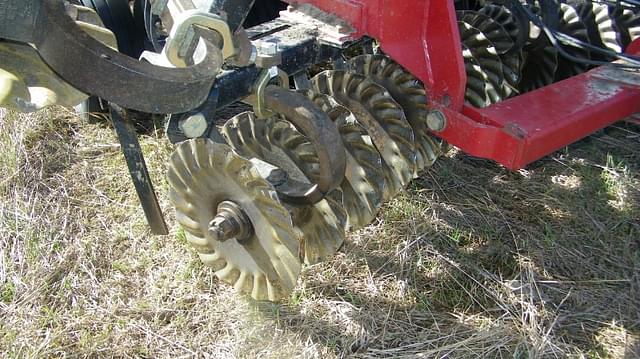 Image of Case IH 330 equipment image 3