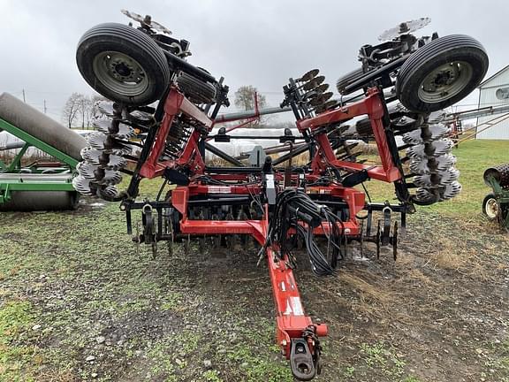 Image of Case IH 330 equipment image 2