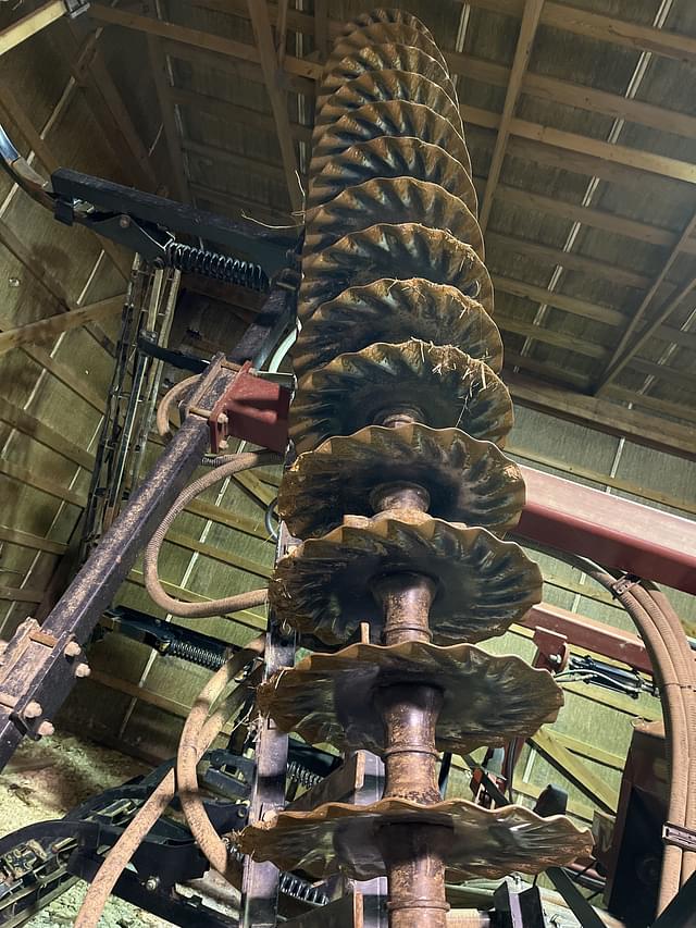 Image of Case IH 330 Turbo Till equipment image 2