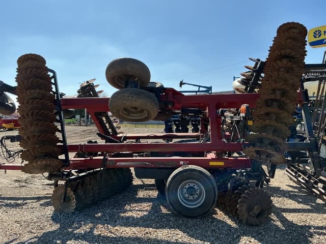 Image of Case IH 330 Turbo Till equipment image 4