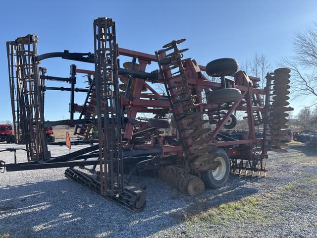 Image of Case IH 330 Turbo Till equipment image 2