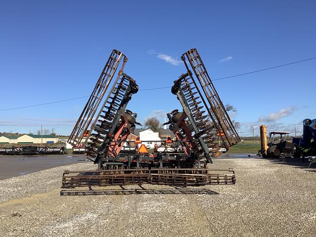 Image of Case IH 330 Turbo Till equipment image 3