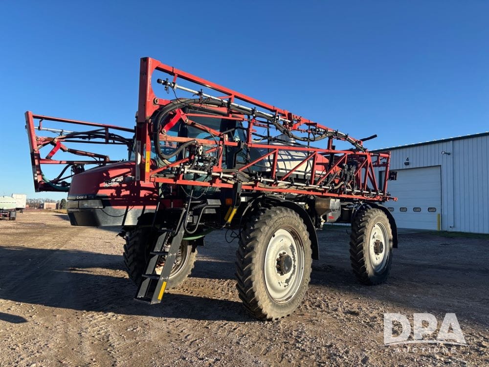 2010 Case IH 3330 Patriot Equipment Image0