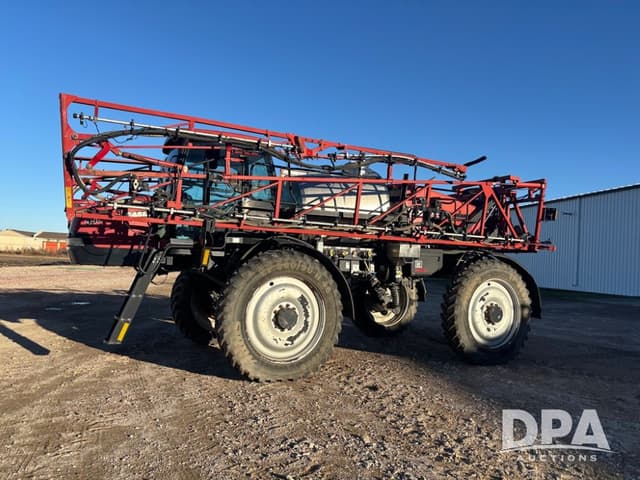 Image of Case IH 3330 Patriot equipment image 2