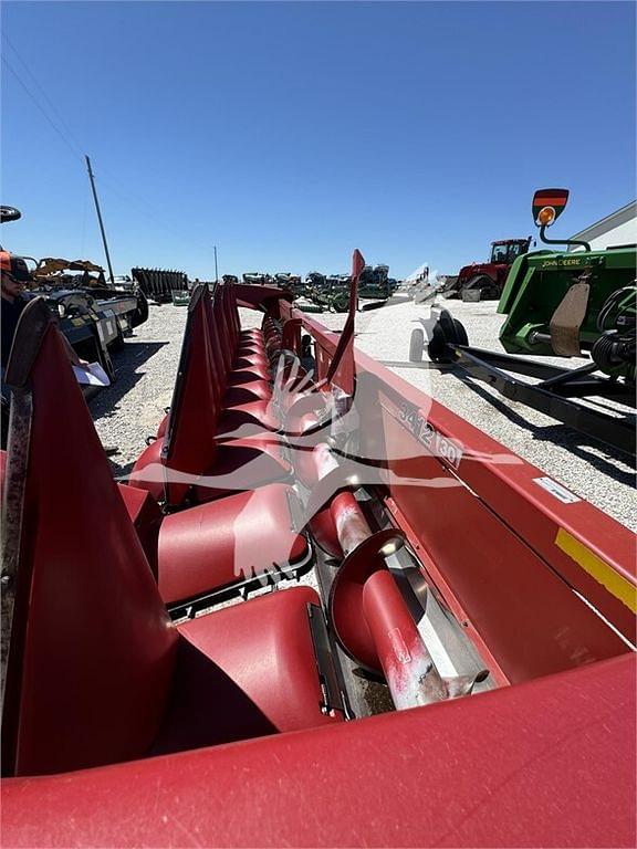 Image of Case IH 3412 equipment image 2