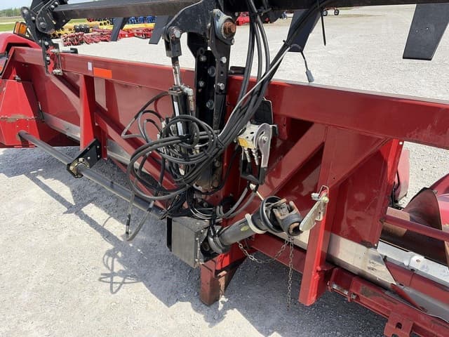 Image of Case IH 3412 equipment image 4