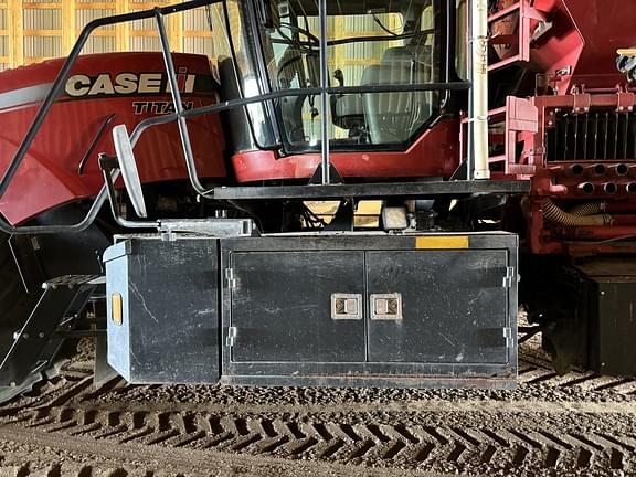 Image of Case IH Titan 3520 equipment image 3